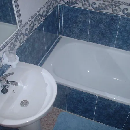 Torrevieja, La Torreta Ground Floor With Large Private Patio Garden Apartamento Torrevieja