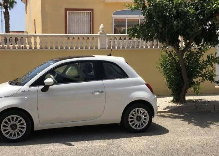 Torrevieja, La Torreta Ground Floor With Large Private Patio Garden דירה