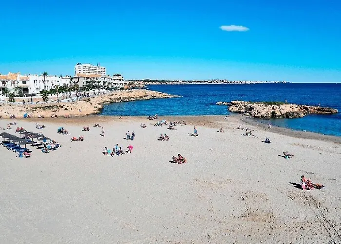 דירה Torrevieja, La Torreta Ground Floor With Large Private Patio Garden טורבייחה