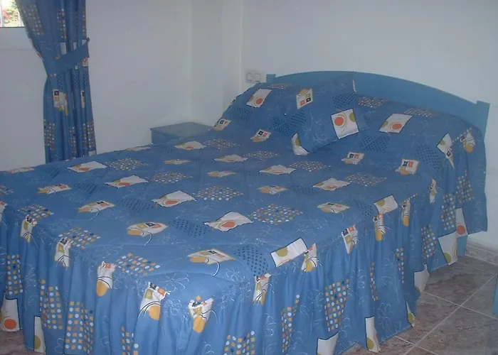 Torrevieja, La Torreta Ground Floor With Large Private Patio Garden טורבייחה